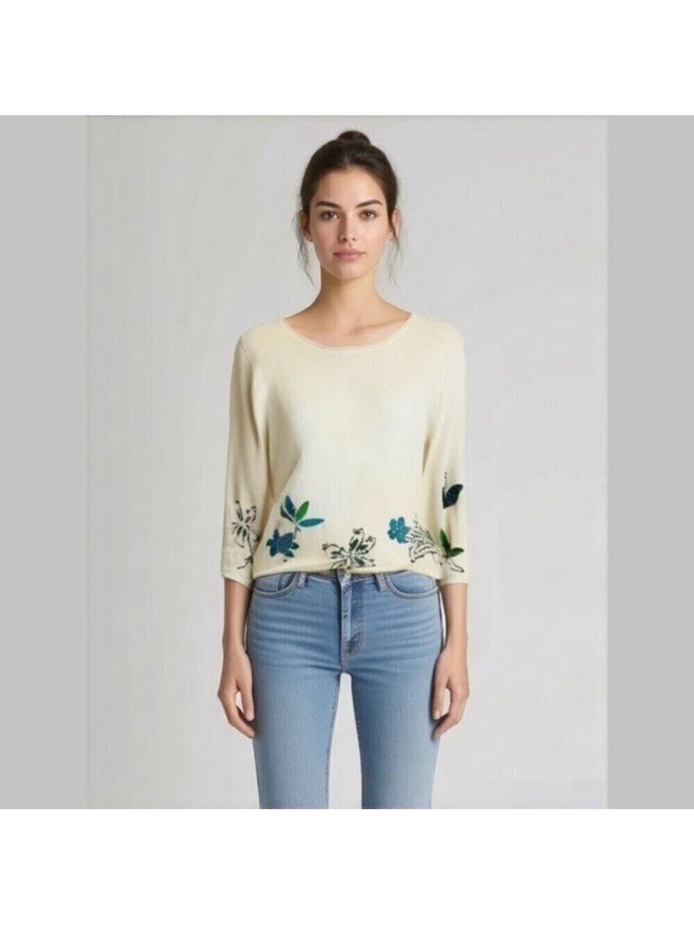 MIRASOL Embroidered Applique Knit Top Small Ivory